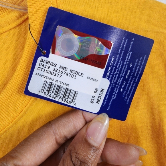 Xavier University of Louisiana Crewneck Yellow Graphic T-Shirt, sz MD - Picture 8 of 8